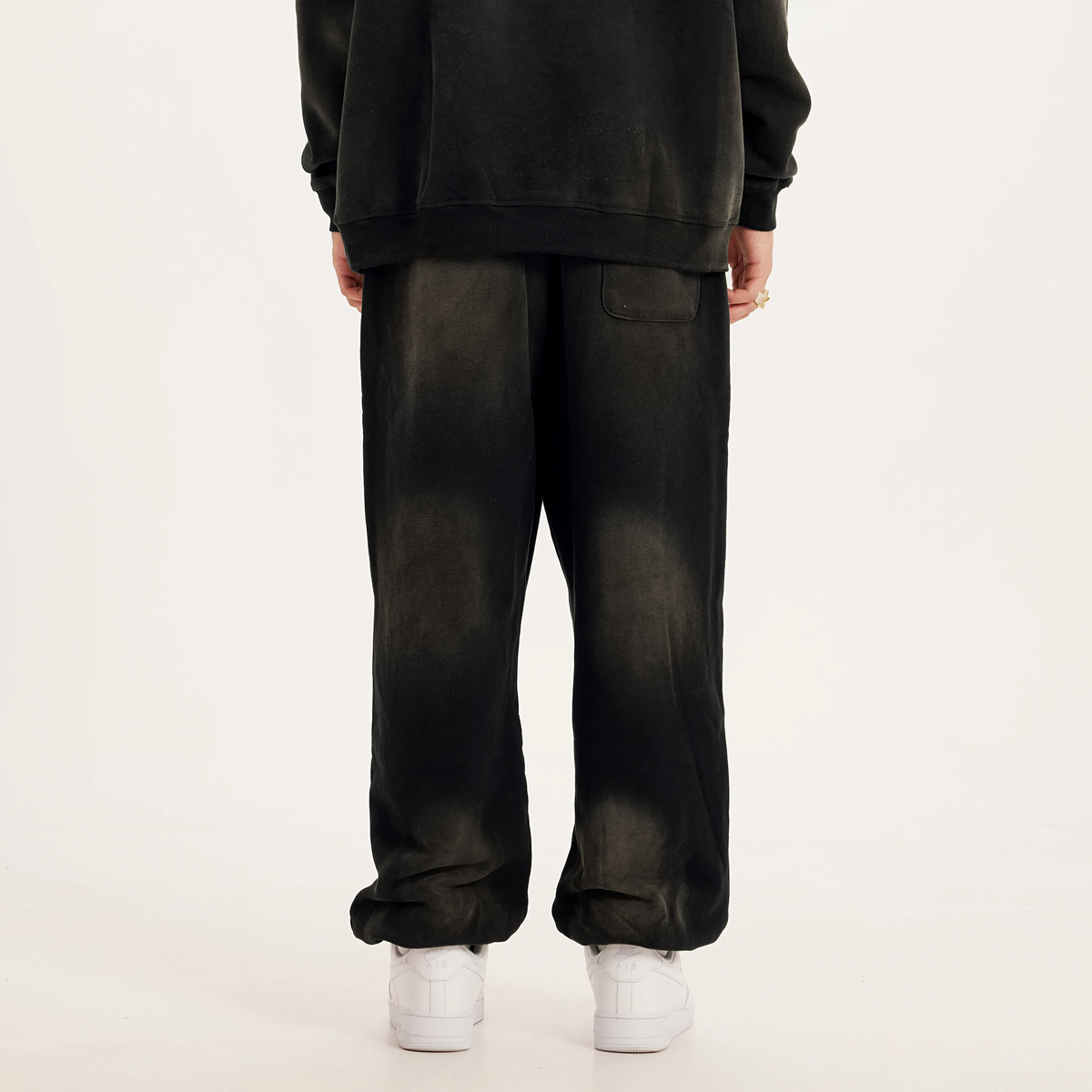 Y35 SUN FADED SWEATPANTS - SMOKY BLACK [400 GSM]